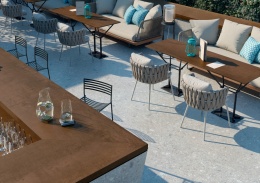 Marazzi Metal Look Corten na tarasie – płyta o efekcie utlenionej stali odporna na warunki zewnętrzne