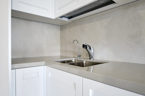 TechniStone Portland Grey -Odcień szarości nawiązuje do betonu architektonicznego, świetnie wygląda jako blaty i ściany