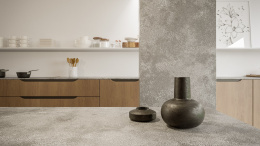 Residente Dark - blat i ściana w ciemnoszarym odcieniu