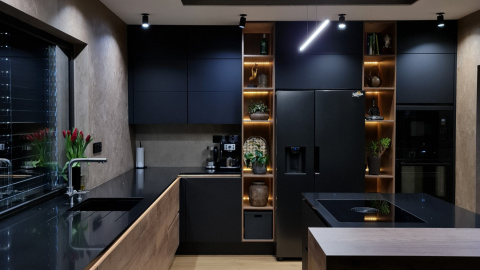 Technistone Starligth Black - pieknie pobłyskujące blaty kuchenne