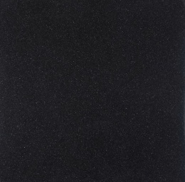 Essential Imperiale to elegancki konglomerat mineralny o głębokiej czerni z subtelnymi, szarymi drobinami.