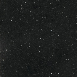 Essential+ Brillante Nero to efektowna czerń w eleganckim wydaniu.