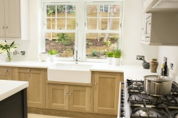 Silestone Ariel to kremowo-beżowy spiek kwarcowy. Jasne blaty kuchenne oraz ściany