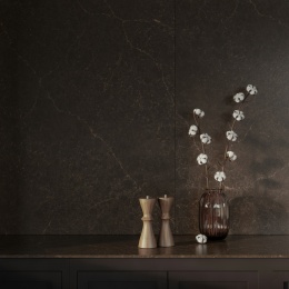 Silestone Chateau Brown – elegancki spiek kwarcowy w odcieniach ciepłego brązu- ściana dekoracyjna