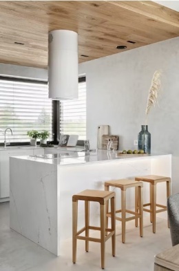 Silestone Ethereal Noctis idealne dopasowana do jasnych pomieszczeń jako blat tyspy kuchennej