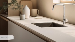 Botticino Bourges prezentuje się w odcieniu ciepłego beżu, który przywodzi na myśl piaskowe plaże i klasyczne wnętrza.