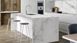 Wyspa kuchenna wykonana z konglomeratuAvant Quartz Calacatta Normandie