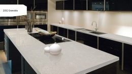 Wyspa kuchenna wykonana z konglomeratu Grenoble