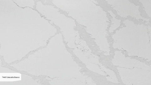 Avant Quartz Calacatta Bianco to jasnoszary konglomerat kwarcowy z wyrazistymi, ciemnoszarymi żyłkami.