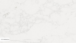Caesarstone Calacatta Nuvo to luksusowy konglomerat kwarcowy o kremowo-białej bazie i efektownym, szarym żyłkowaniem