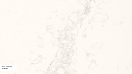 Statuario Maximus to płyta o śnieżnobiałej bazie, poprzecinanej wyrazistymi, nieregularnymi żyłkami w kolorach szarości i beżu