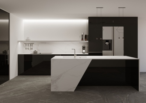 Kuchnia - ściany i blat roboczy, pokryte spiekiem Calacatta Extra Gold o czysto białym tle ze złoto-szarymi żyłami. 