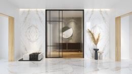 Ściana i posadzka ze spieku Praline Gold to kremowo-beżowa baza ze złotymi, miedzianymi i brązowymi żyłami