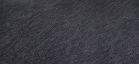 Magnetic Blue (Scalea by Cosentino) – elegancki granit naturalny klasy EX o intensywnej, niebiesko-szarej barwie z połyskiem