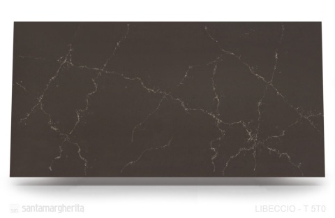 Libeccio wyróżnia się głęboką, nasyconą barwą czekoladowego brązu z rozgałęzionym, kremowym użyleniem