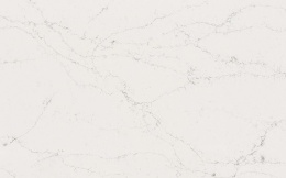 Stormio zachwyca czystością bieli przełamaną subtelnymi, srebrzysto-szarymi żyłami