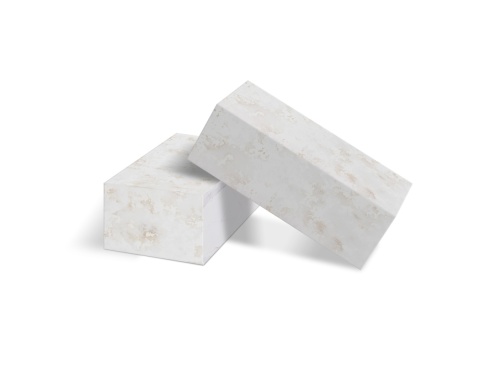 2 bloczki wykonane z konglomeratu Bianco Oro - Tło w kolorze złamanej bieli z miękkimi złotawymi akcentami i szarymi nitkami.