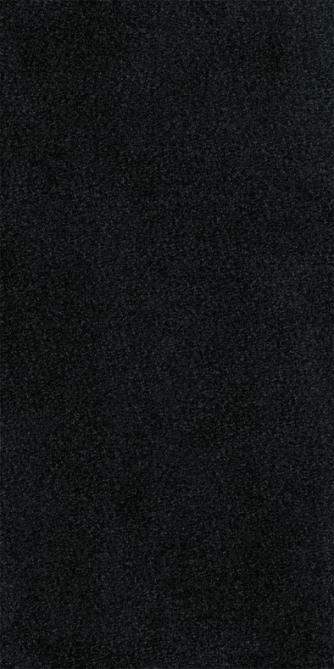 Próbka spieku Nero Granite SE05 w wykończeniu busch hammered, w intensywnej czerni.