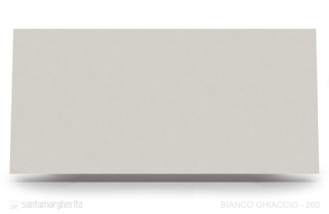 Bianco Ghiaccio to subtelny miks jasnych tonów – od lodowej bieli, przez chłodne szarości, po delikatne kremowe akcenty.