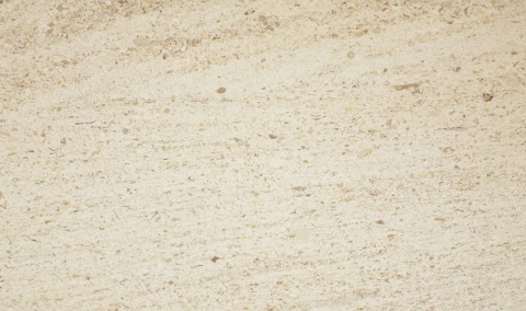 Wapień Crema Coca posiada ciepłą, jasnobeżową bazę, o spokojnym, niemal jednorodnym rysunku bez wyraźnego żyłkowania