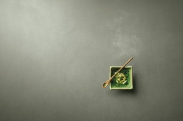 Blat kuchenny z kwarcowego spieku Numex Gordes matte 12 mm z miseczką zupy