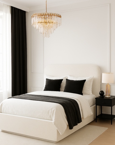 Łóżko ze spiekiem, białe światło, czarne dodatki, złoty żyrandol i elegancka sypialnia w stylu glamour