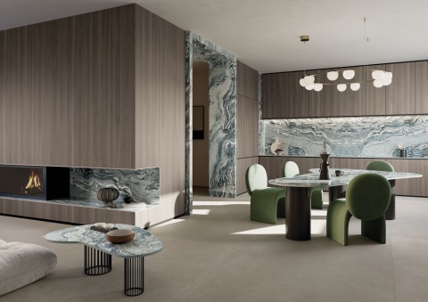 Nowoczesny salon z zabudową ścienną w spieku Infinity Wood Skov 6 mm matt i akcentami kamienia.