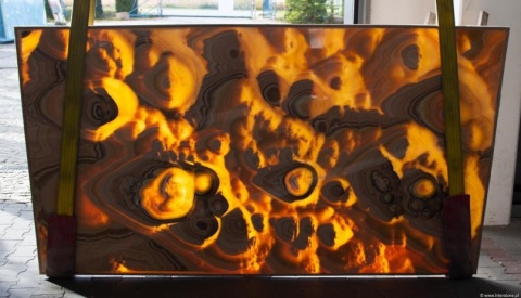 Płyta kwarcytu Alexandrite w odcieniach złota i brązu z koncentrycznym, mineralnym wzorem