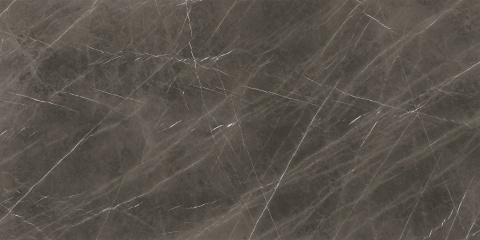 Ferox cechuje się ciepłym, ziemistym brązem z mocnym charakterem, któremu towarzyszą subtelne białe żyłki