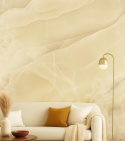 salon ściana ozdobna wyłożona spiekiem Grespania Alaska Ambar Pulido