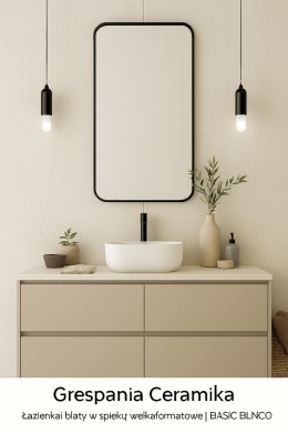 Eklektyczna kuchnia z wyspą i blatami ze spieku Grespania Basic Blanco, drewno i stylowe dodatki w neutralnym świetle