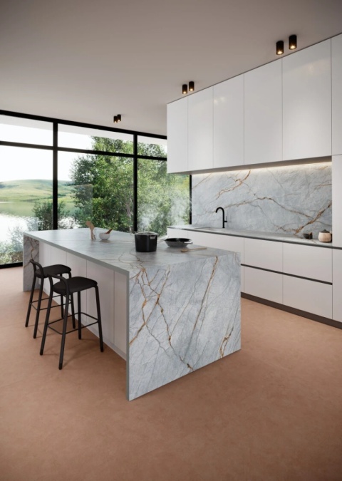 Wyspa kuchenna z blatem Grespania Blue Roma bookmatch, szaro-niebieski z żyłami złotym