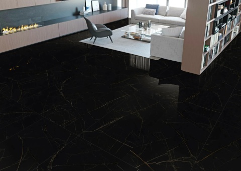 Salon z podłogą w spieku NERO ARDI, czarna elegancja, styl glamour