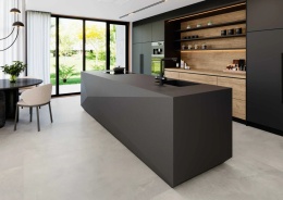 Salon z elementami Nero Zimbabwe 12 mm, ciemna tonacja, nowoczesna kompozycja