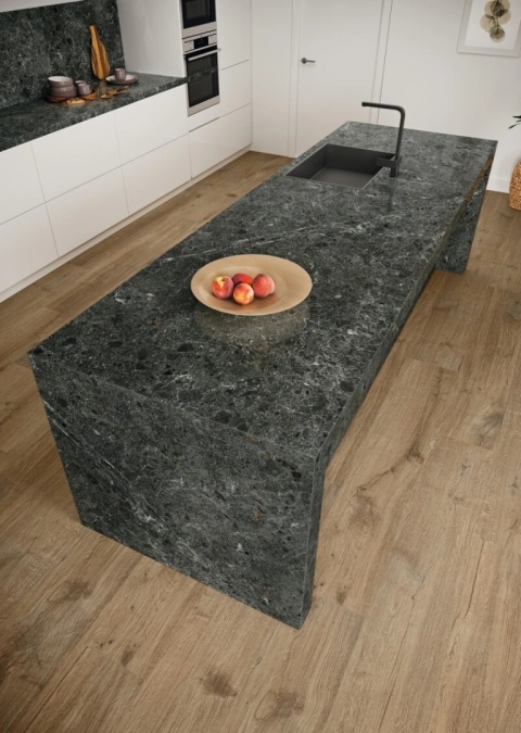 Wyspa kuchenna ze spieku Grespania Artic Antracita 12 mm – elegancki antracyt z polerowanym wykończeniem
