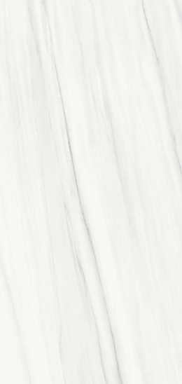 Grespania Duomo – biała powierzchnia z delikatnym, poziomym użyleniem w odcieniach szarości, inspirowana naturalnym marmurem.