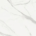 Fragment płyty Estatuario – śnieżna biel z delikatnym marmurowym rysunkiem w odcieniach szarości.
