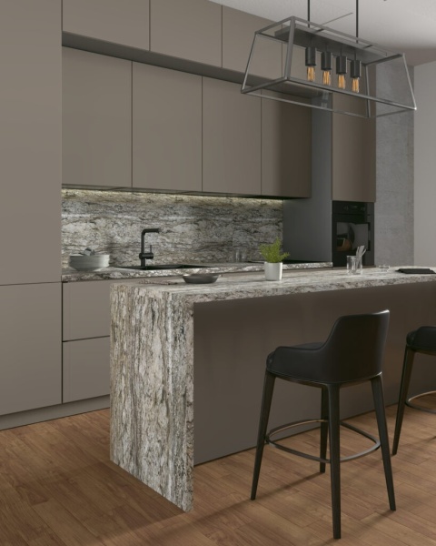 Blat z granitu Blue Dunes – luksusowy kamień o szaro-beżowej strukturze i polerowanym wykończeniu