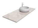 Blat łazienkowy z aglomarmuru Botticino w beżowym kolorze w eleganckiej aranżacji