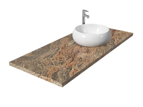 Blat łazienkowy z granitu Juparana w ciepłych odcieniach beżu i brązu z falistym, naturalnym wzorem