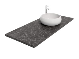 Blat łazienkowy z granitu Steel Grey Antyk w szaro-grafitowym odcieniu z chropowatą powierzchnią i widoczną strukturą kamienia