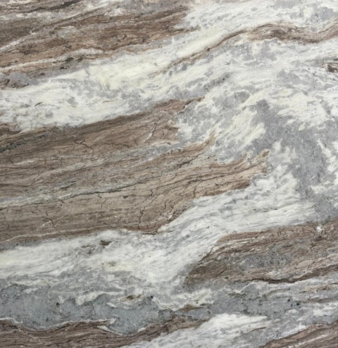 Marmur Fantasy Brown mat – naturalny kamień o falistym wzorze w odcieniach beżu, brązu i szarości