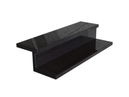 Zbliżenie na granit Absolute Black – głęboka czerń z delikatnym połyskiem, elegancki i ponadczasowy kamień