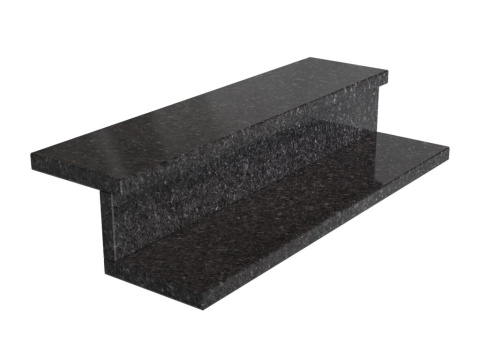 Schodek z granitu Black Antracite – trwały, ciemnoszary kamień o eleganckim połysku i gęstej strukturze