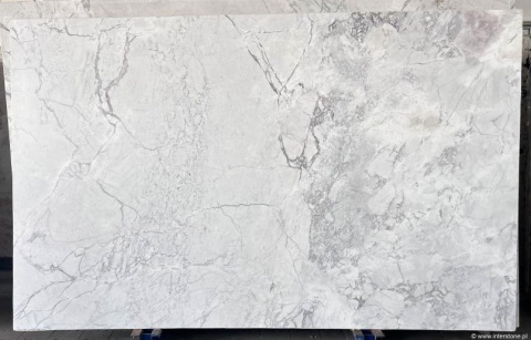 Płyta Salvatore dolomit naturalny, nieregularny rysunek kamienia w odcieniach bieli i chłodnej szarości