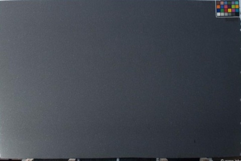 Płyta granitu Nero Zimbabwe szczotkowanego, jednolita ciemnoszara powierzchnia, widok całej tafli