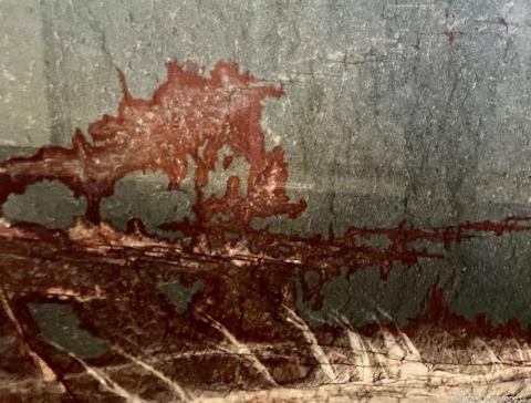 Grafite Vitra – duża płyta kwarcytu w odcieniach grafitu i burgundu, wykończenie polerowane