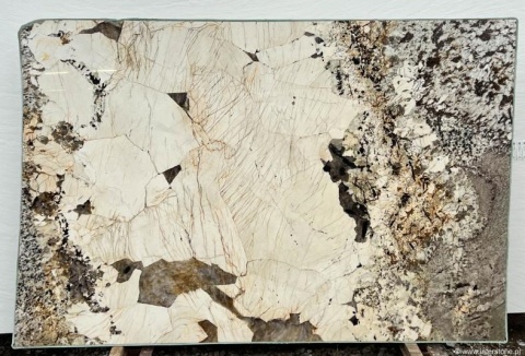 Cały slab Patagonia Light poler, struktura mozaikowa z efektownymi kwarcami