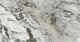 Zbliżenie marmuru Calacatta Retro, gęste szaro-zielone żyły na kremowo-białym, polerowanym tle.