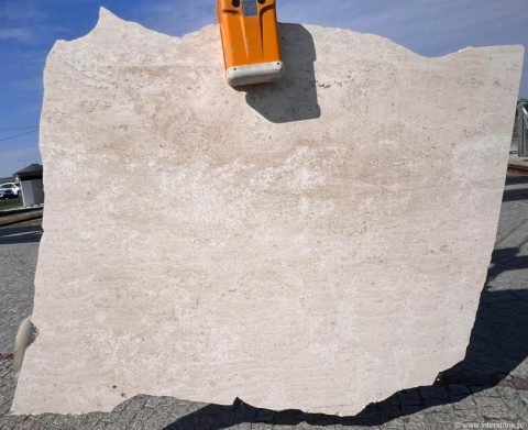 Płyta marmuru Crema Veneziana szczotkowana w jasnobeżowym kolorze